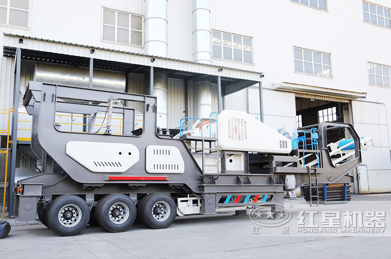 新型移動(dòng)破碎機(jī)，輪胎式、半掛車(chē)牽引行駛