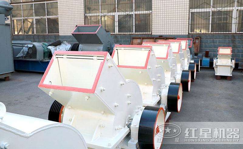 小型錘式破碎機(jī)廠家，現(xiàn)貨提供，可到場帶料免費(fèi)咨詢