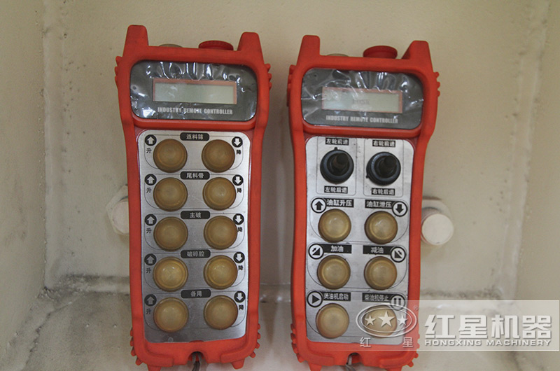 遙控操作行走，大型環(huán)保車載移動磕石機高度智能化 